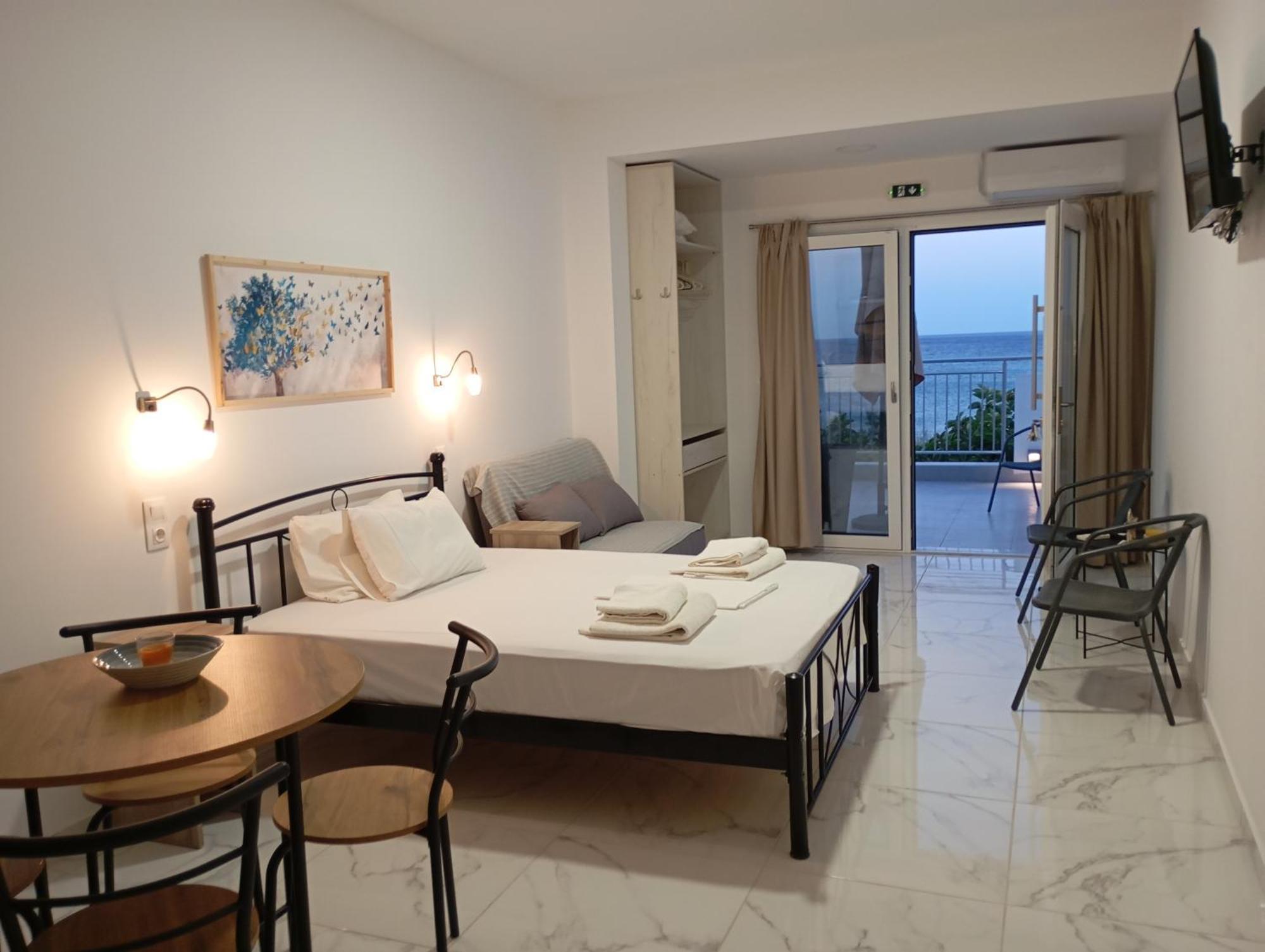 Creta Sun Apartments Makrýgialos Exteriör bild