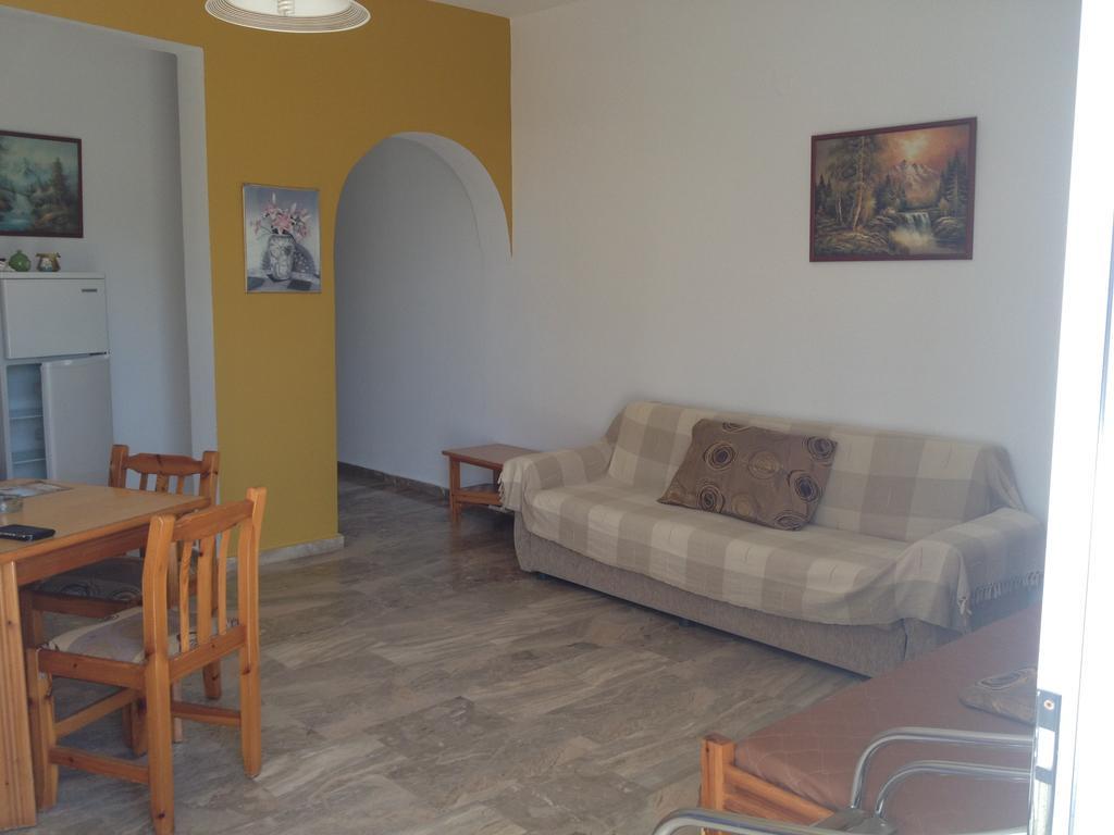 Creta Sun Apartments Makrýgialos Exteriör bild